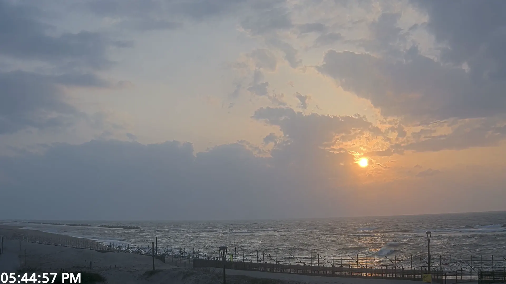 新潟日落（青山海岸） 即時影像 - 2026-04-11 17:46