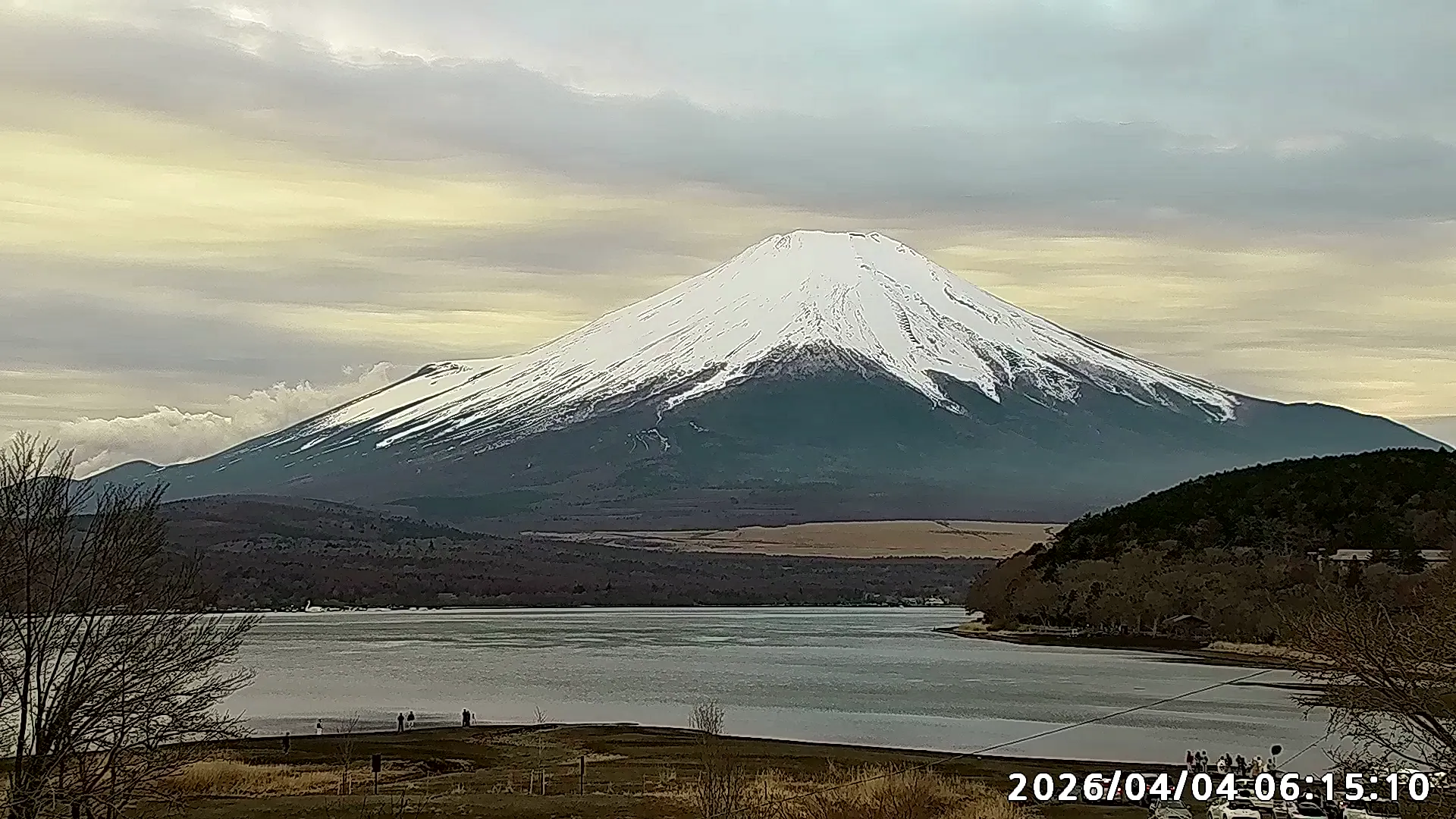 富士山（山中湖） 即時影像 - 2026-04-04 06:15
