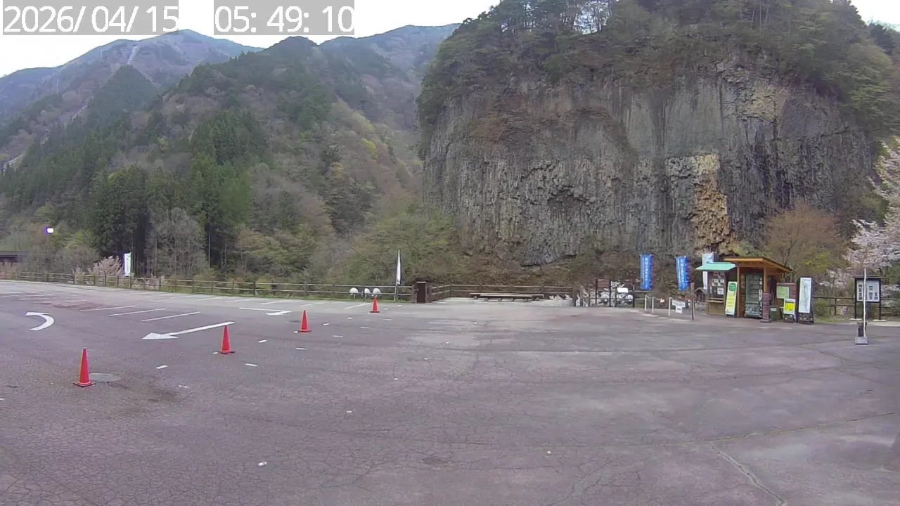 巖立峡 / 巖立公園 即時影像 - 2026-04-15 05:49