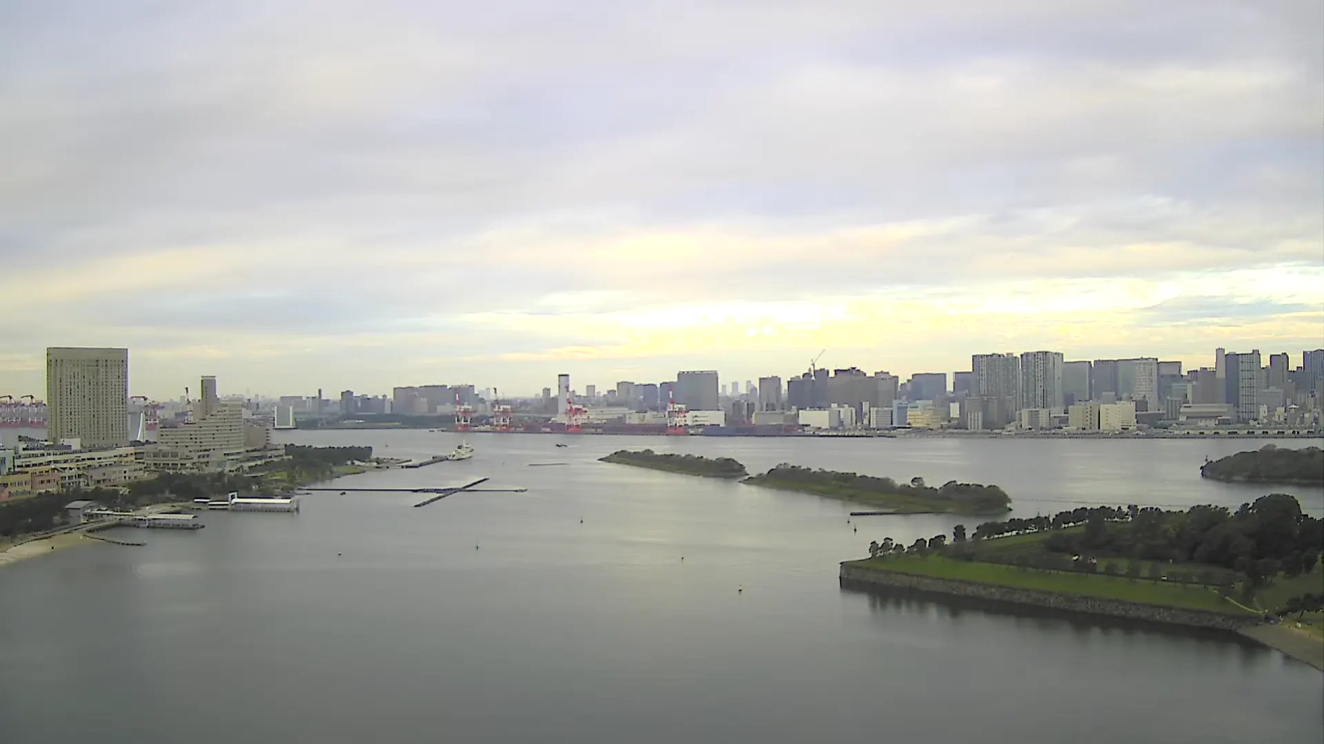 台場公園與東京灣 即時影像 - 2026-10-13 06:23